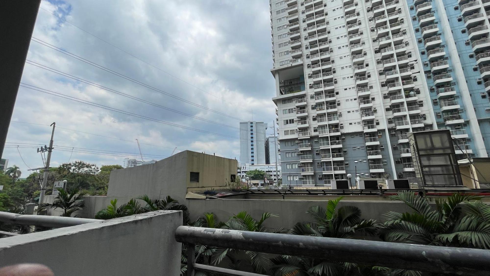 The Garden Heights Condominium Quezon City Buitenkant foto